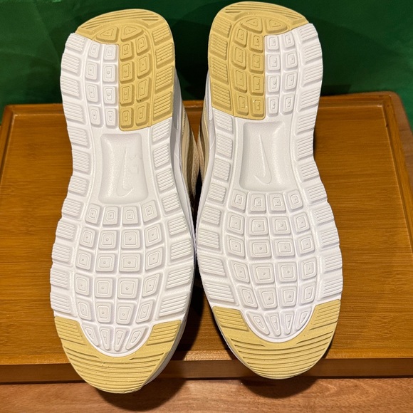 Nike Women's Beige Sneakers with White Accents - Picture 5 of 5